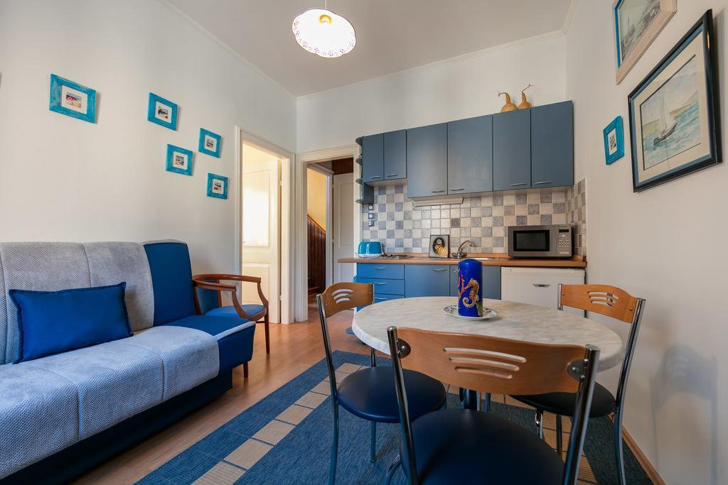 Komiža Apartments Kastelani מראה חיצוני תמונה