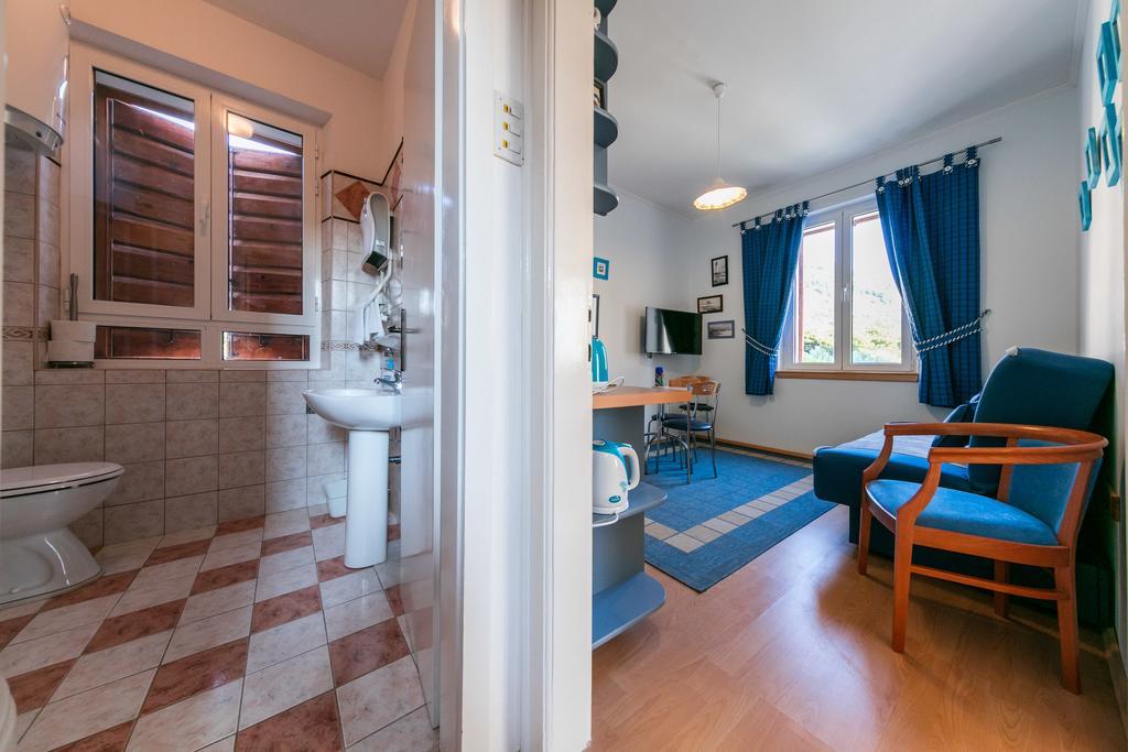 Komiža Apartments Kastelani מראה חיצוני תמונה
