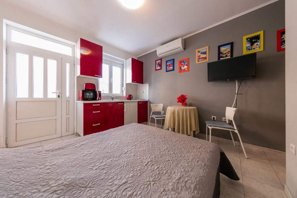 Komiža Apartments Kastelani מראה חיצוני תמונה