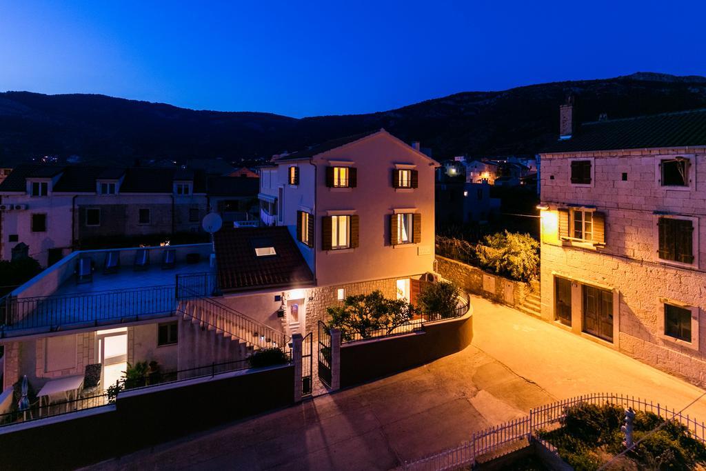 Komiža Apartments Kastelani מראה חיצוני תמונה