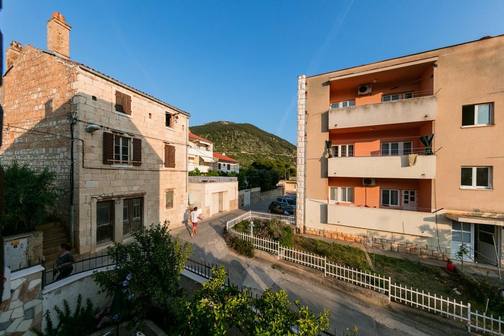 Komiža Apartments Kastelani מראה חיצוני תמונה