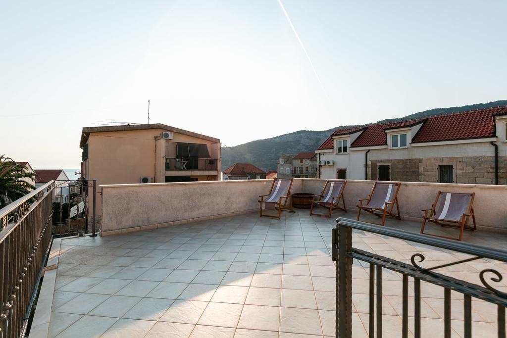 Komiža Apartments Kastelani מראה חיצוני תמונה