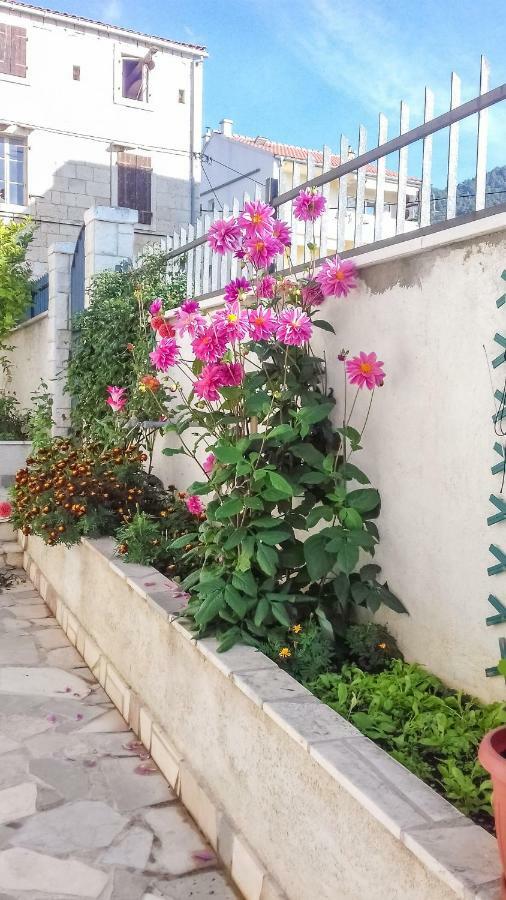 Komiža Apartments Kastelani מראה חיצוני תמונה