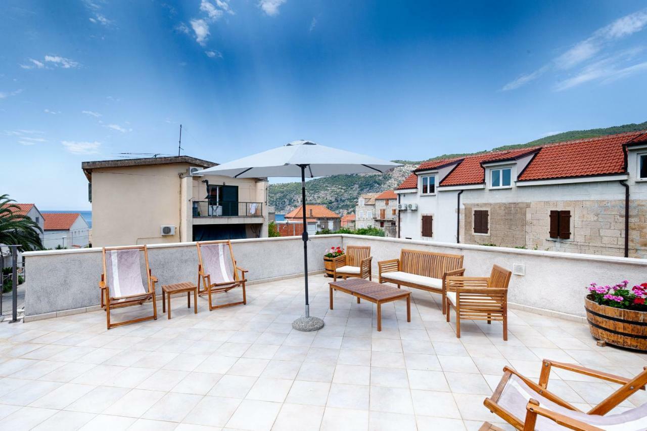Komiža Apartments Kastelani מראה חיצוני תמונה